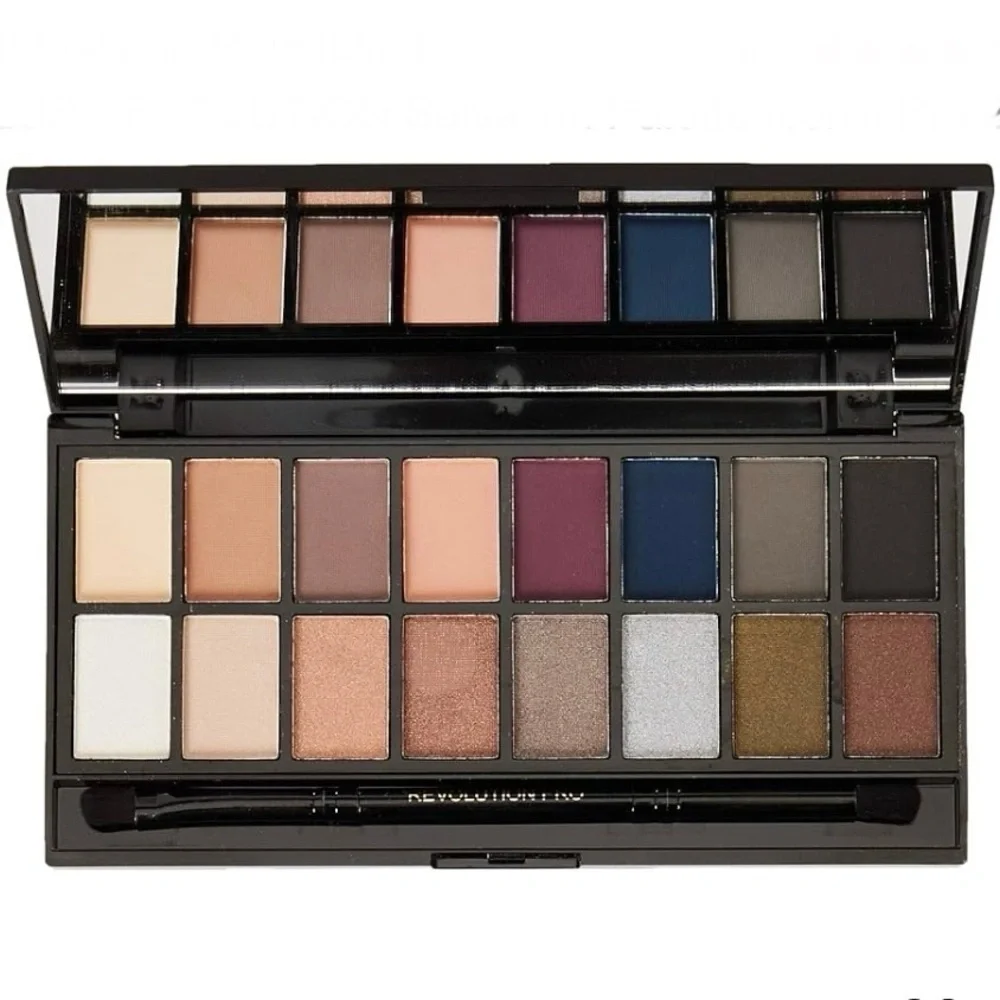 NWT MAKEUP REVOLUTION Salvation Palette Iconic Pro 2, Eye Shadow